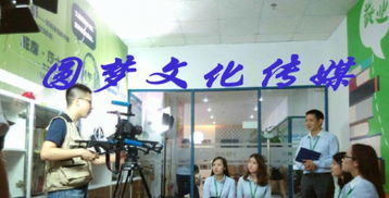 如何打造一張集“商業(yè)攝影”與“婚禮跟拍”實(shí)力于一體的年會(huì)錄影攝影網(wǎng)站